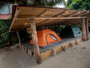 La Casa Mompiche Camping & Dorm